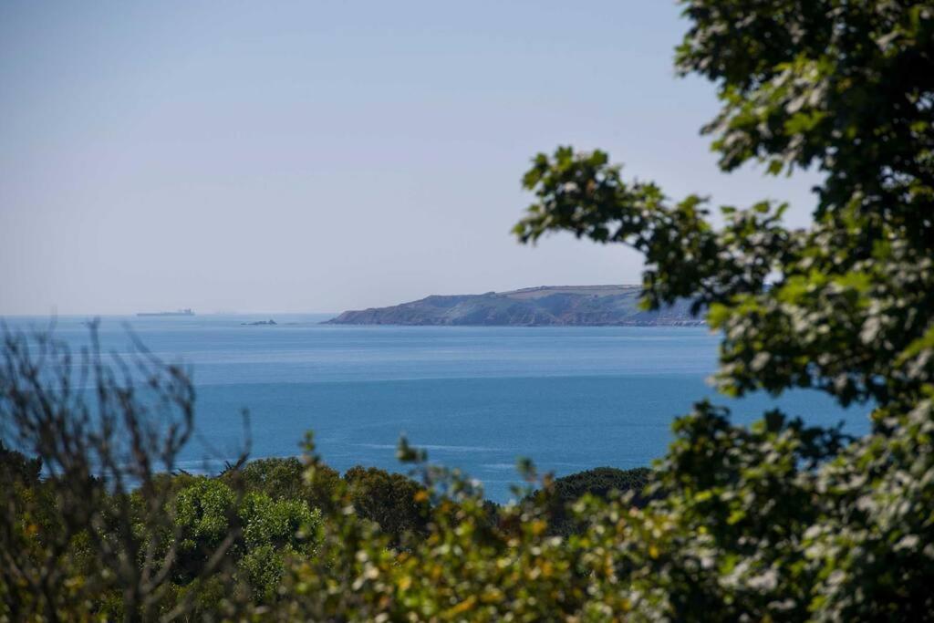 Manacles - Spacious Flat Near Beach With Sea Views & Parking Falmouth Buitenkant foto
