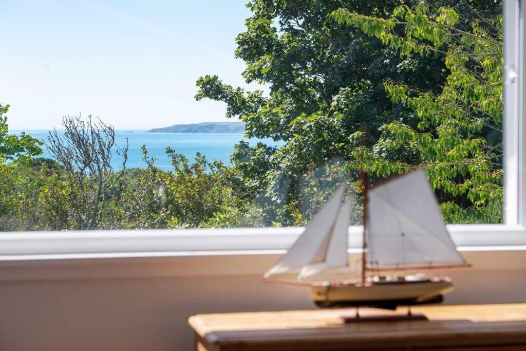 Manacles - Spacious Flat Near Beach With Sea Views & Parking Falmouth Buitenkant foto